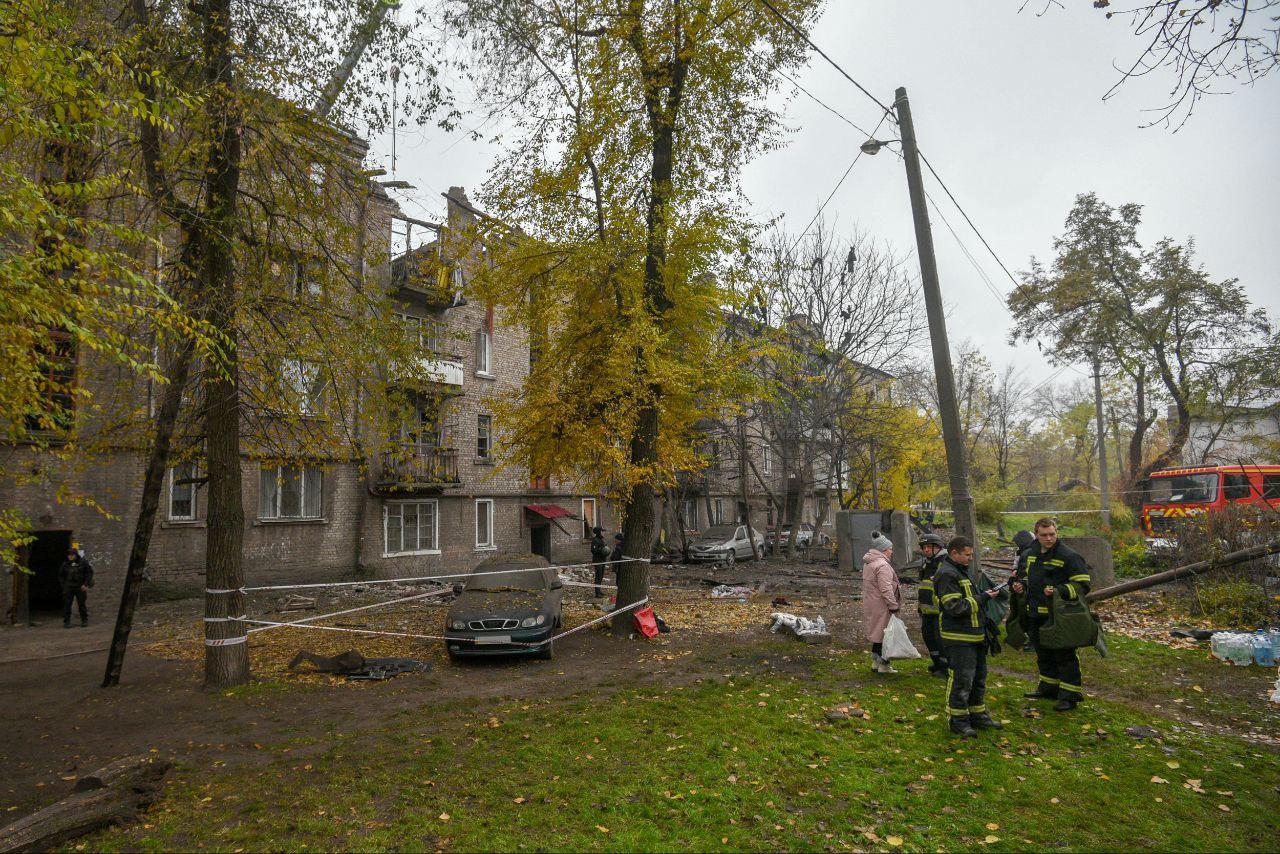 Після атаки на Кам’янське: четверо людей у лікарні, одна постраждала у тяжкому стані