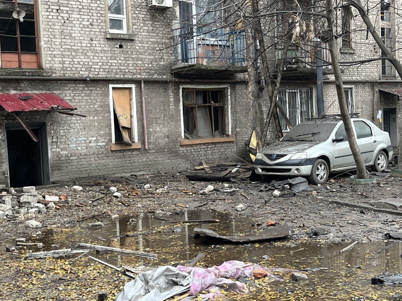 Після атаки на Кам’янське: четверо людей у лікарні, одна постраждала у тяжкому стані