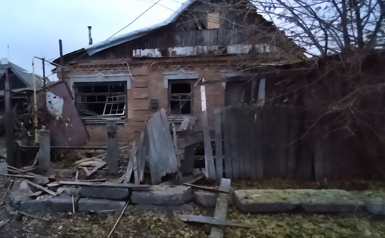 По Дніпру вдарили дрони: пошкоджена чотириповерхівка, є постраждалі