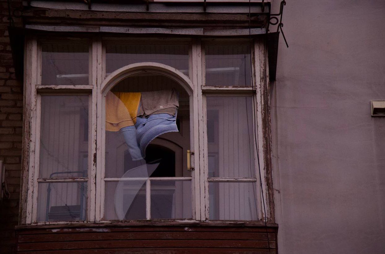 Масований удар дронів по Дніпру: є поранені, пошкоджена будівля медіа та інфраструктура