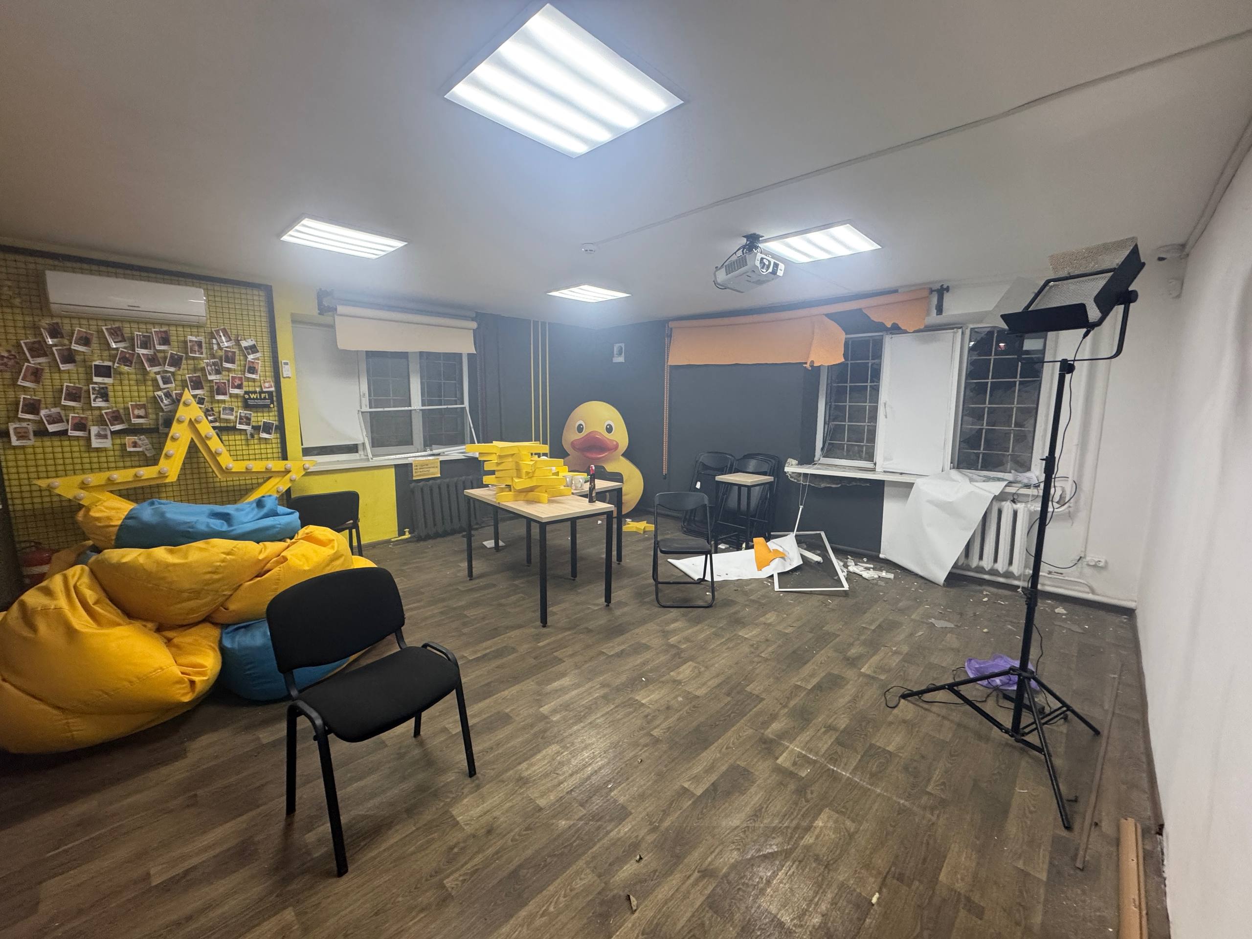 Дніпро після нічної шахедної атаки – тривають роботи з ліквідації наслідків