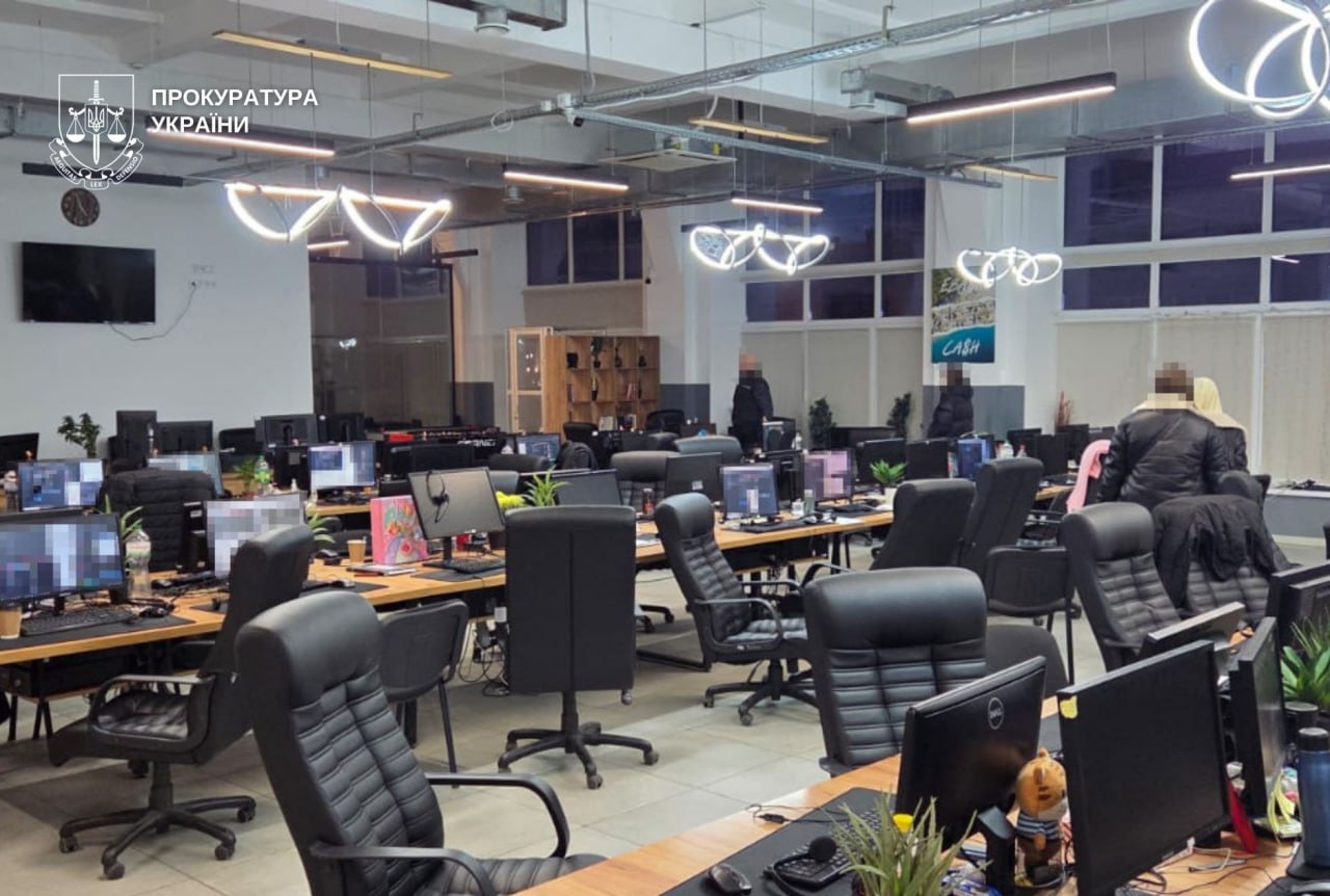 У Дніпрі закрили кол-центр, що ошукував людей по телефону