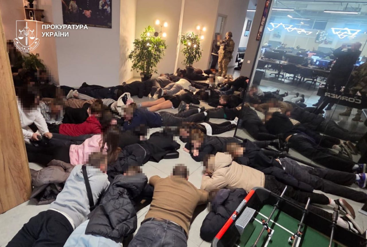 У Дніпрі закрили кол-центр, що ошукував людей по телефону