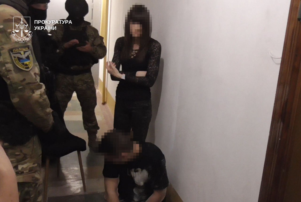 На Дніпровщині до суду передали справу батьків, які роками знущалися з власної доньки