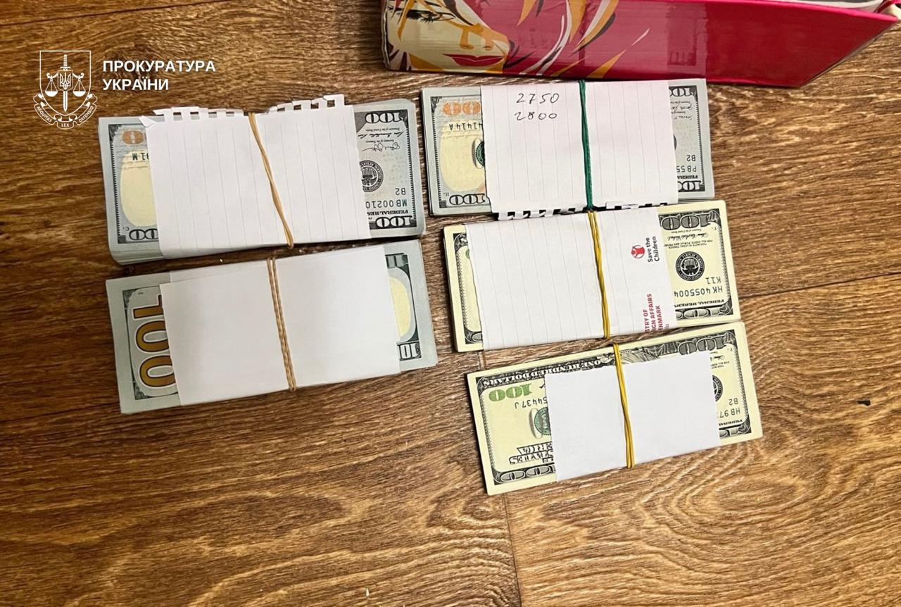 У Дніпрі викрили схему розкрадання понад 14 млн грн на утепленні шкіл