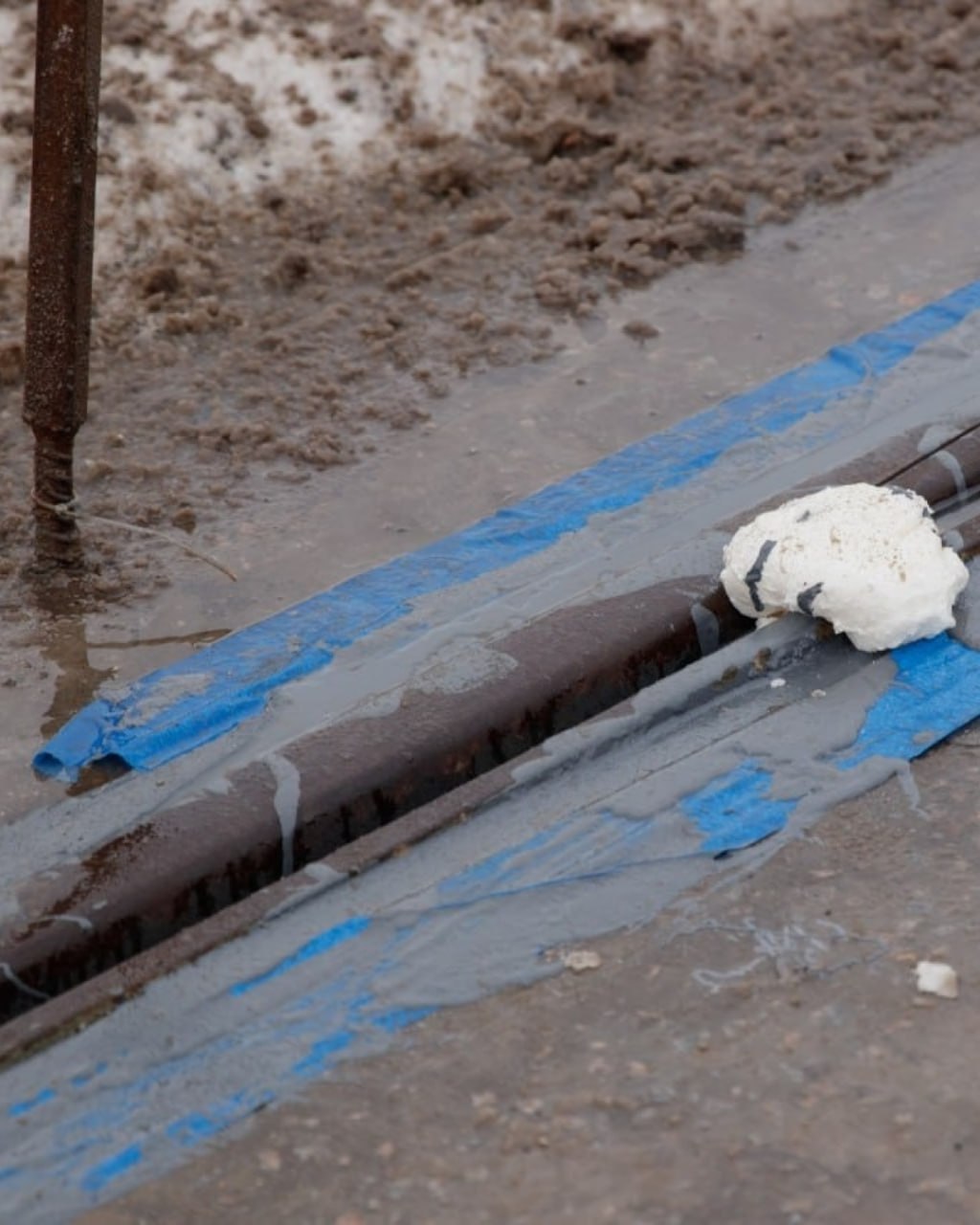 Перший етап ремонту завершено: як оновили трамвайні колії на Старому мосту Дніпра