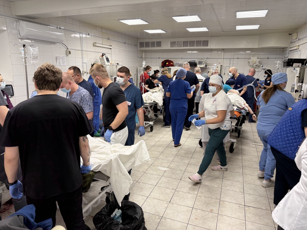 Ранковий ракетний удар по Дніпру: відомо про загиблих і поранених