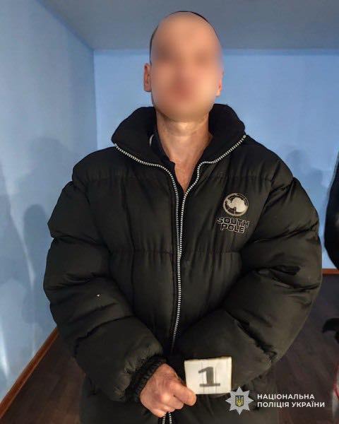 У Кривому Розі затримали підозрюваного в пограбуванні 10-річної дитини