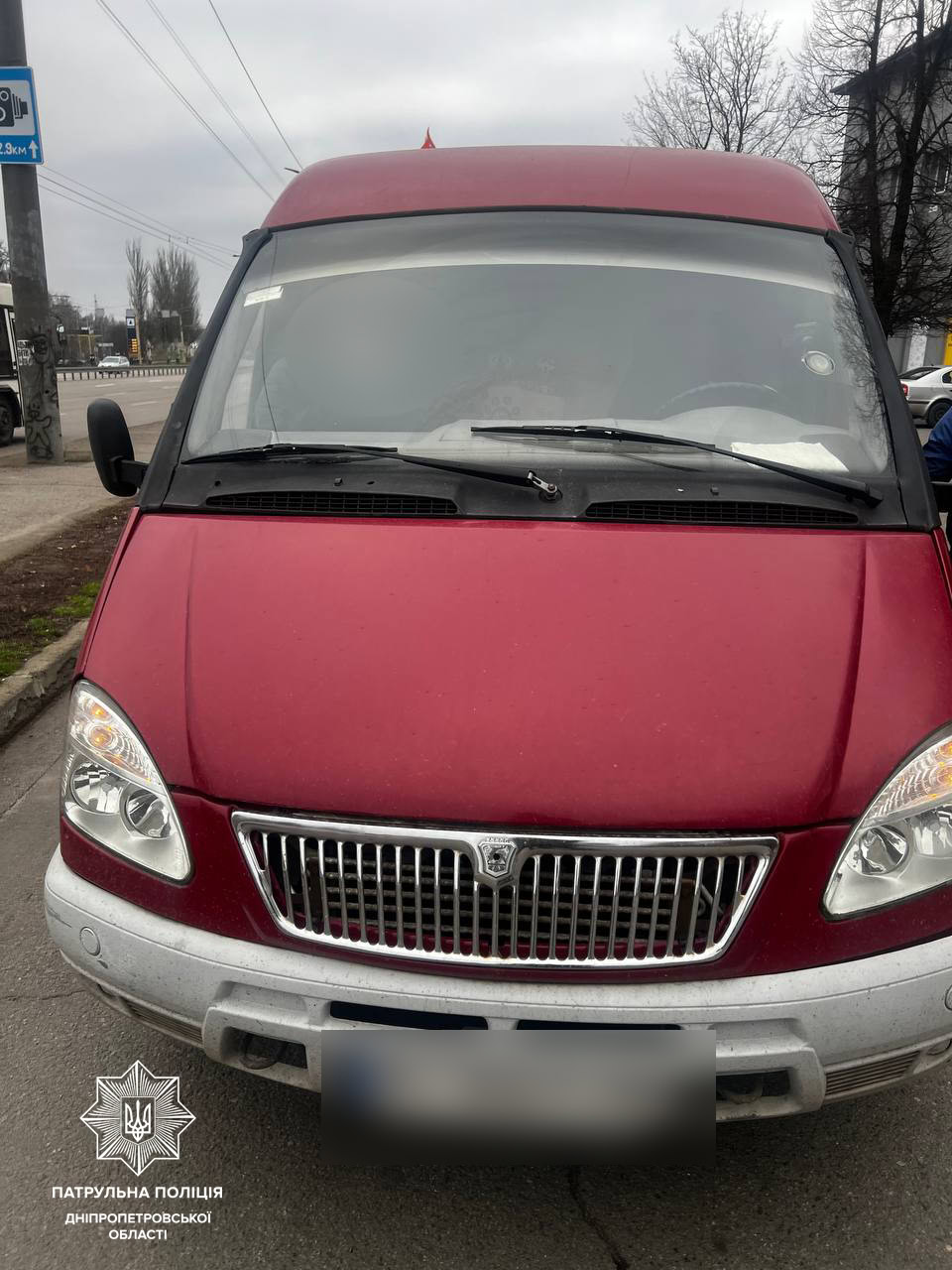 У Дніпрі водій без прав і з ознаками сп’яніння намагався відкупитися від патрульних