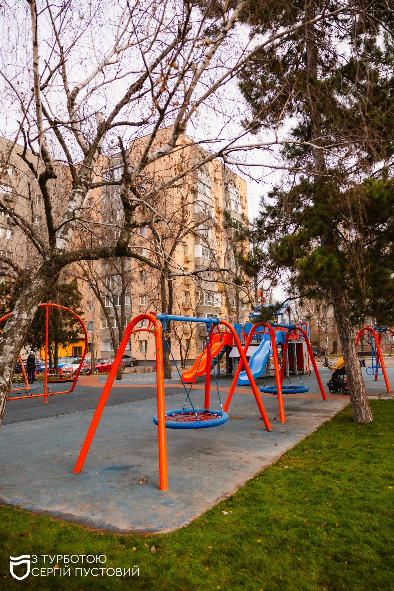 На проспекті Слобожанському облаштували нову зону відпочинку (ФОТОНОВИНА)