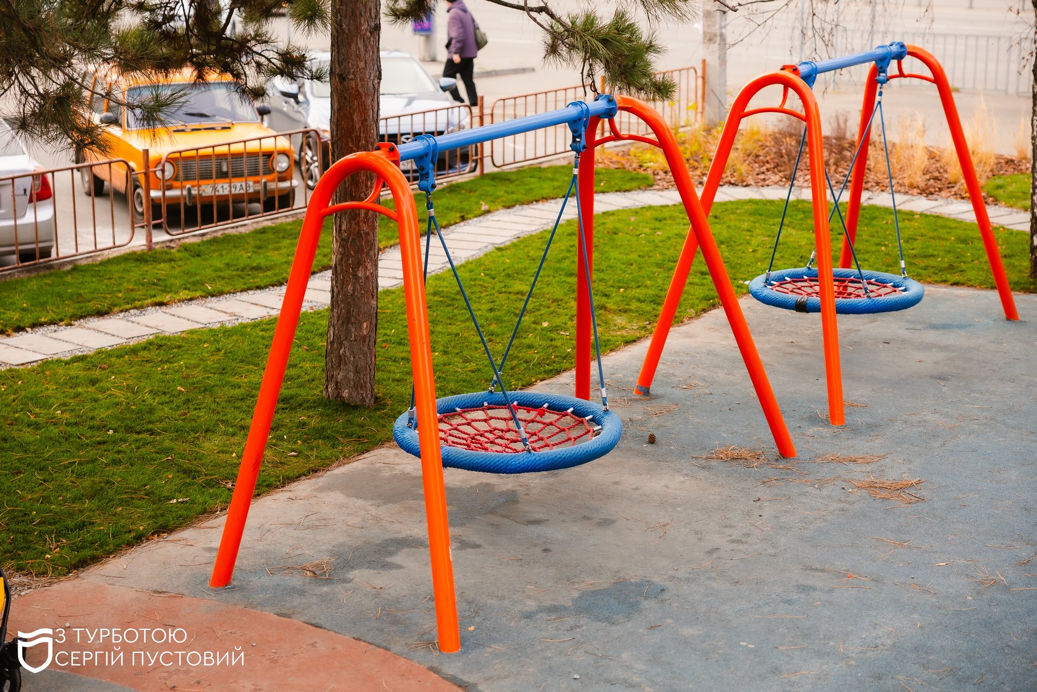 На проспекті Слобожанському облаштували нову зону відпочинку (ФОТОНОВИНА)