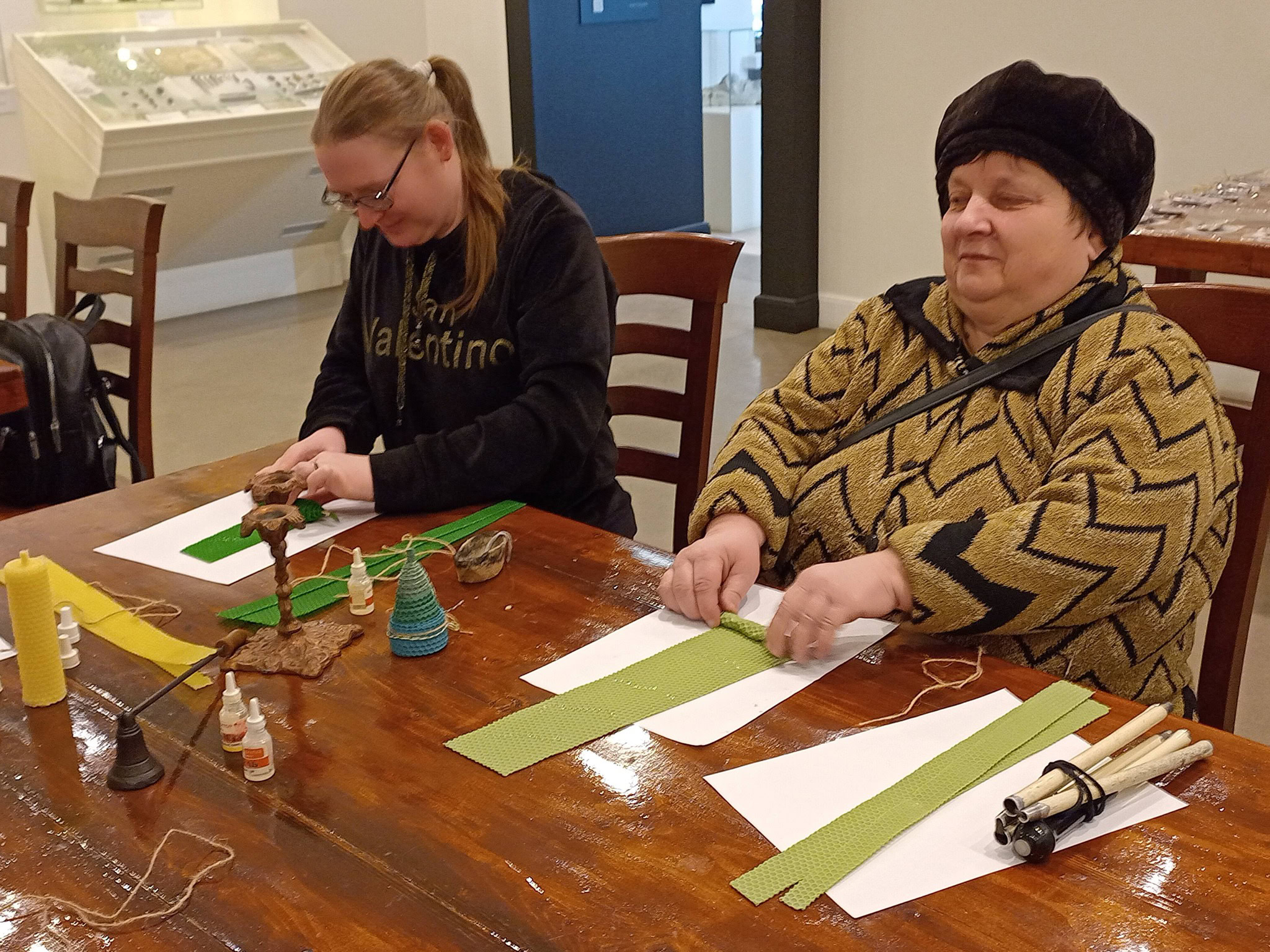 Різдво на дотик: у Музеї історії Дніпра провели інклюзивний майстерклас