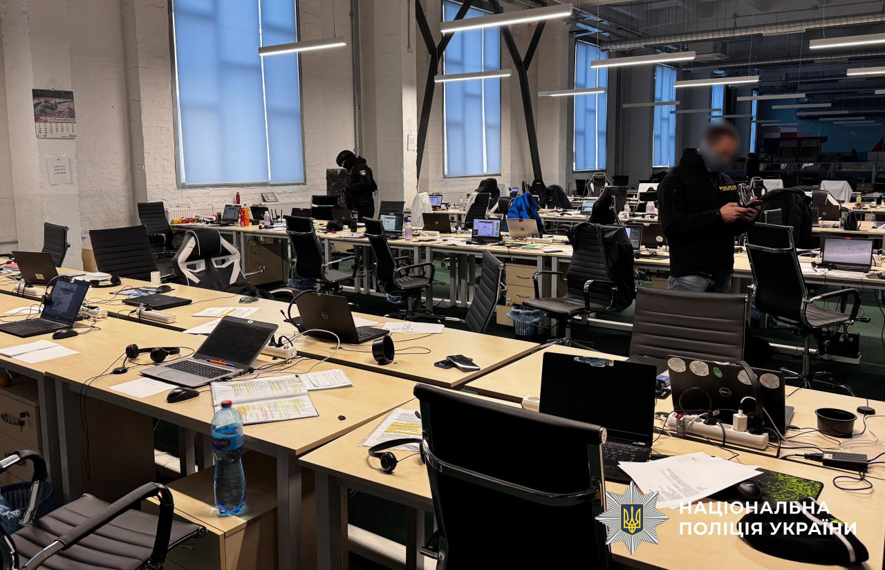 Ошукали громадян ЄС на майже 50 млн грн: у Дніпрі викрили масштабну схему кол-центрів