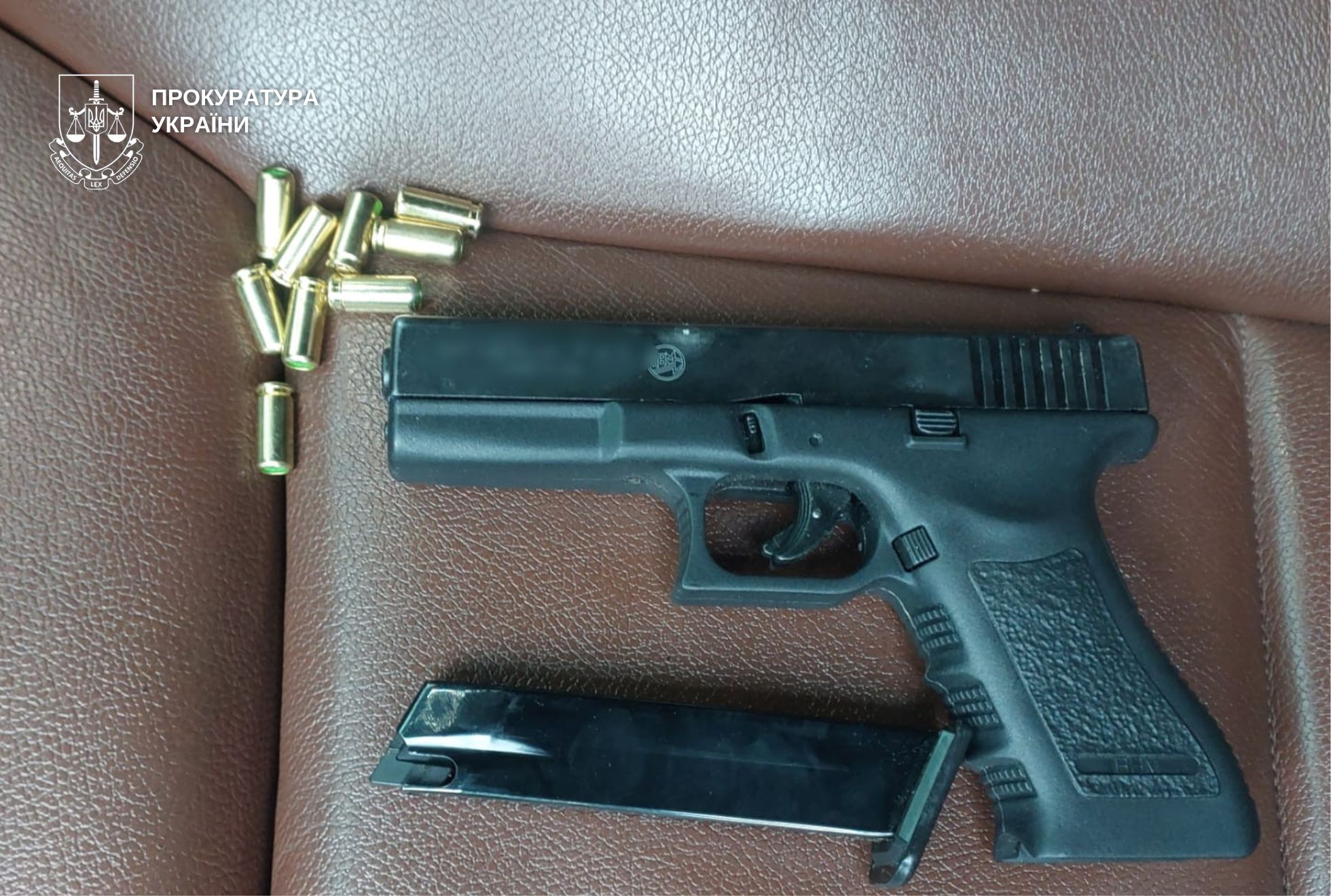 $12 тисяч за незаконний виїзд до Молдови: у Дніпрі затримали організаторів