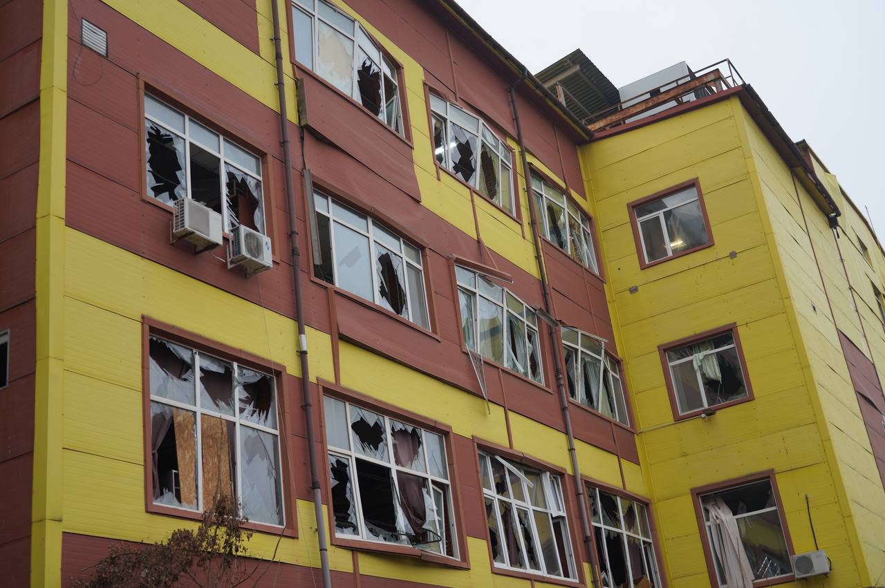 Ранковий ракетний удар по Дніпру: відомо про загиблих і поранених