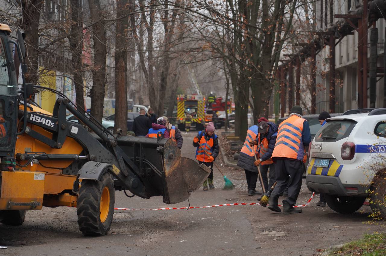 Ранковий ракетний удар по Дніпру: відомо про загиблих і поранених