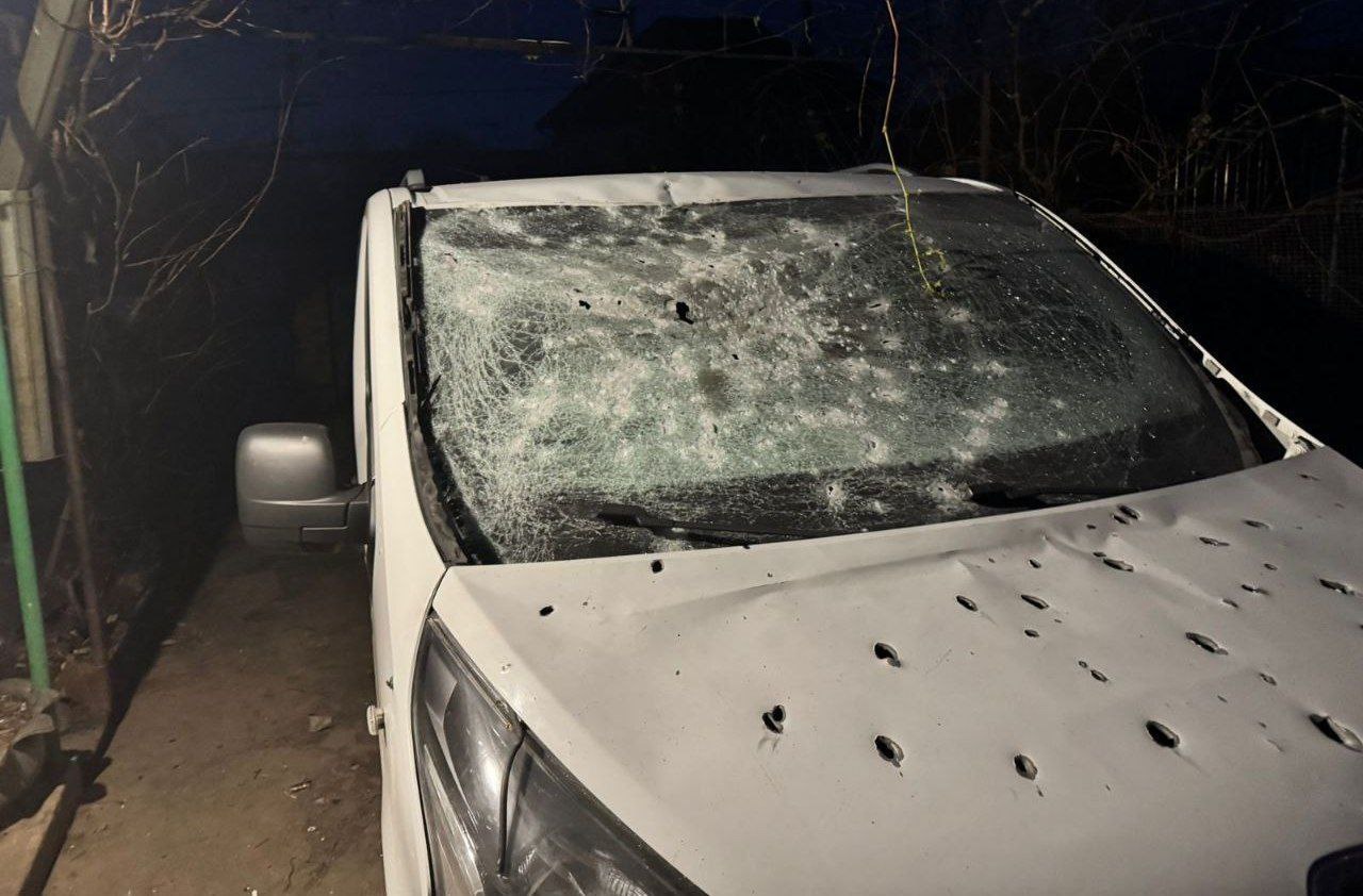 У Дніпрі після обстрілу РФ загорілася адмінбудівля – у регіоні є загиблий та поранені діти