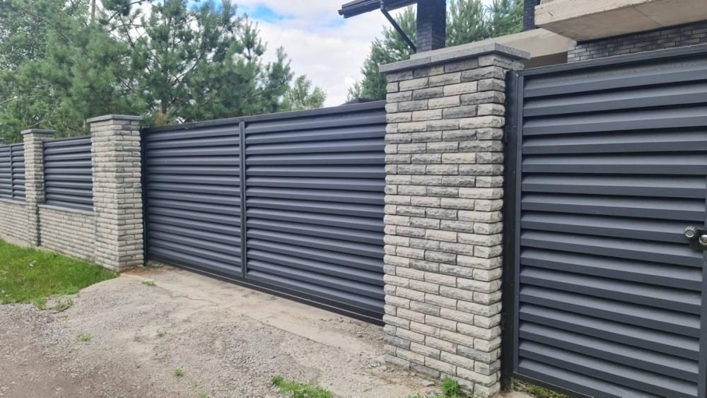 Чому паркан жалюзі обирають в Україні все частіше?