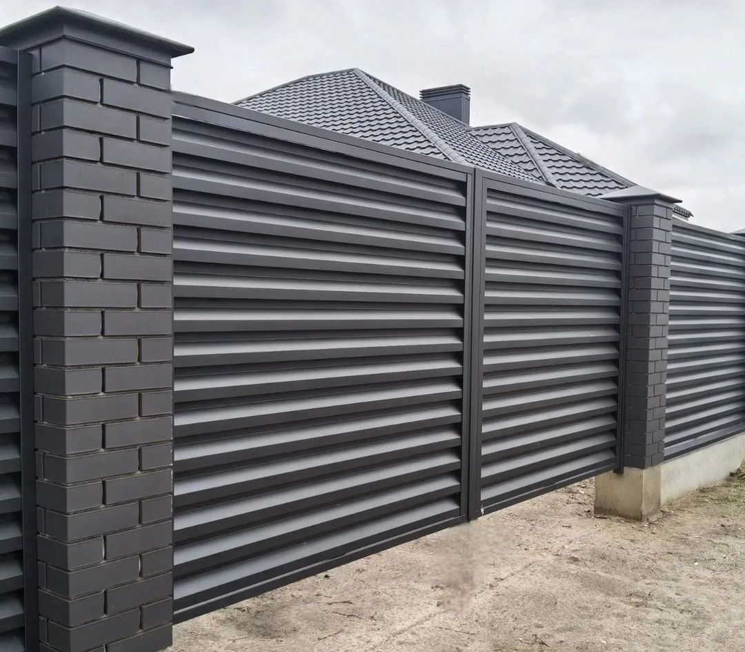 Чому паркан жалюзі обирають в Україні все частіше?