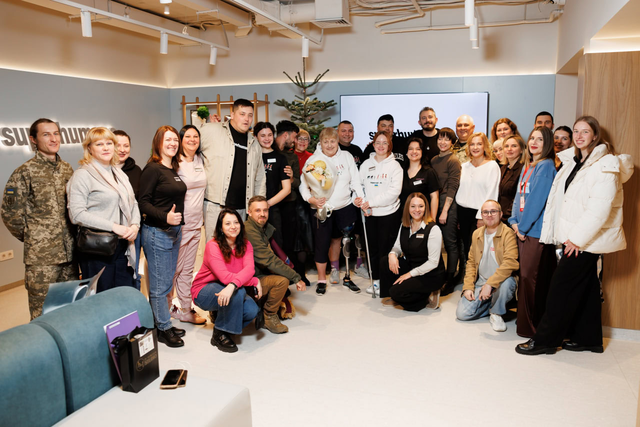 Різні, але рівні: у Дніпрі з’явилась брендзона «Жити назустріч» з унікальними манекенами