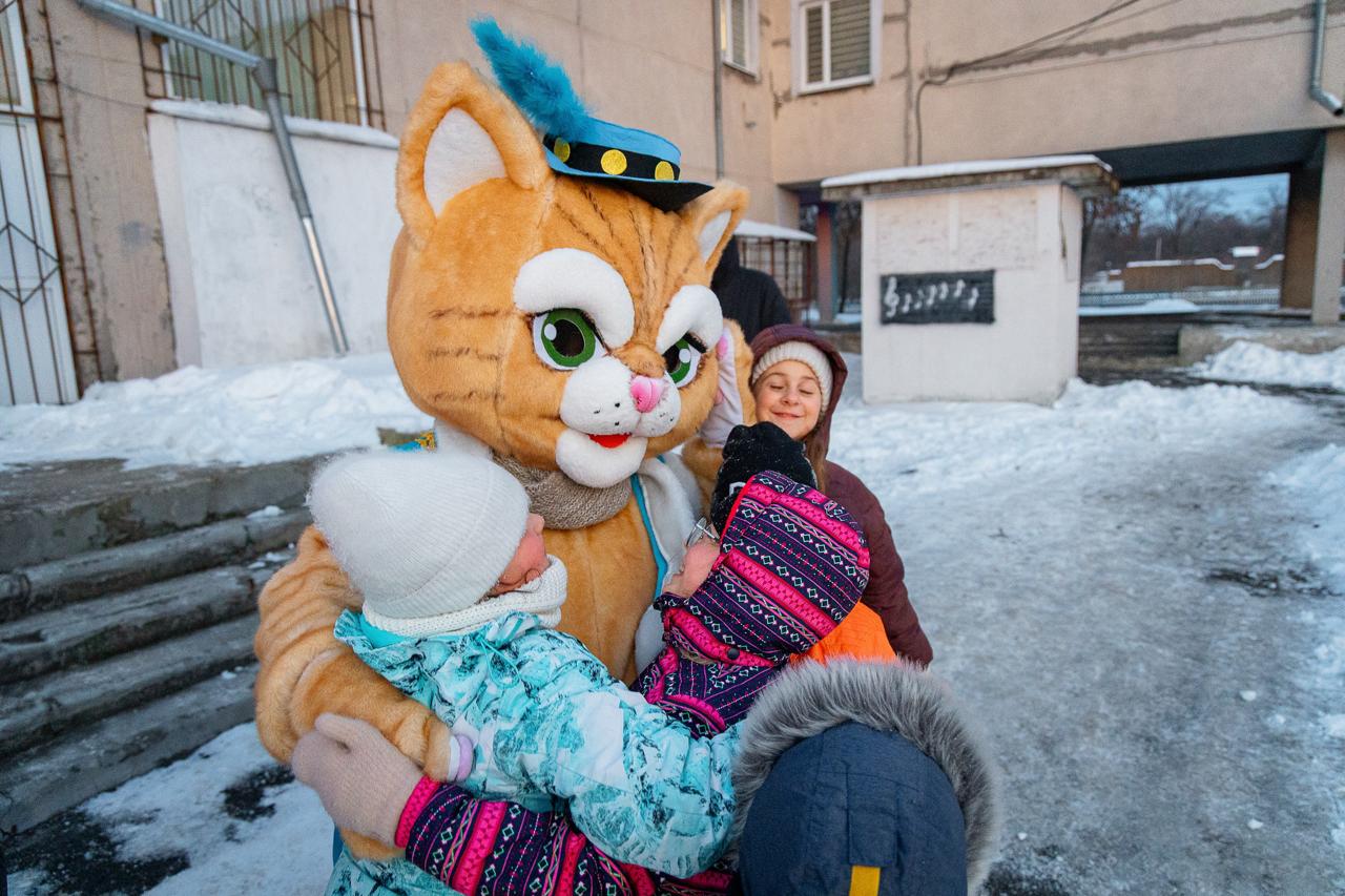 У Слобожанському відкрили безкоштовну «Ковзанку єдності»