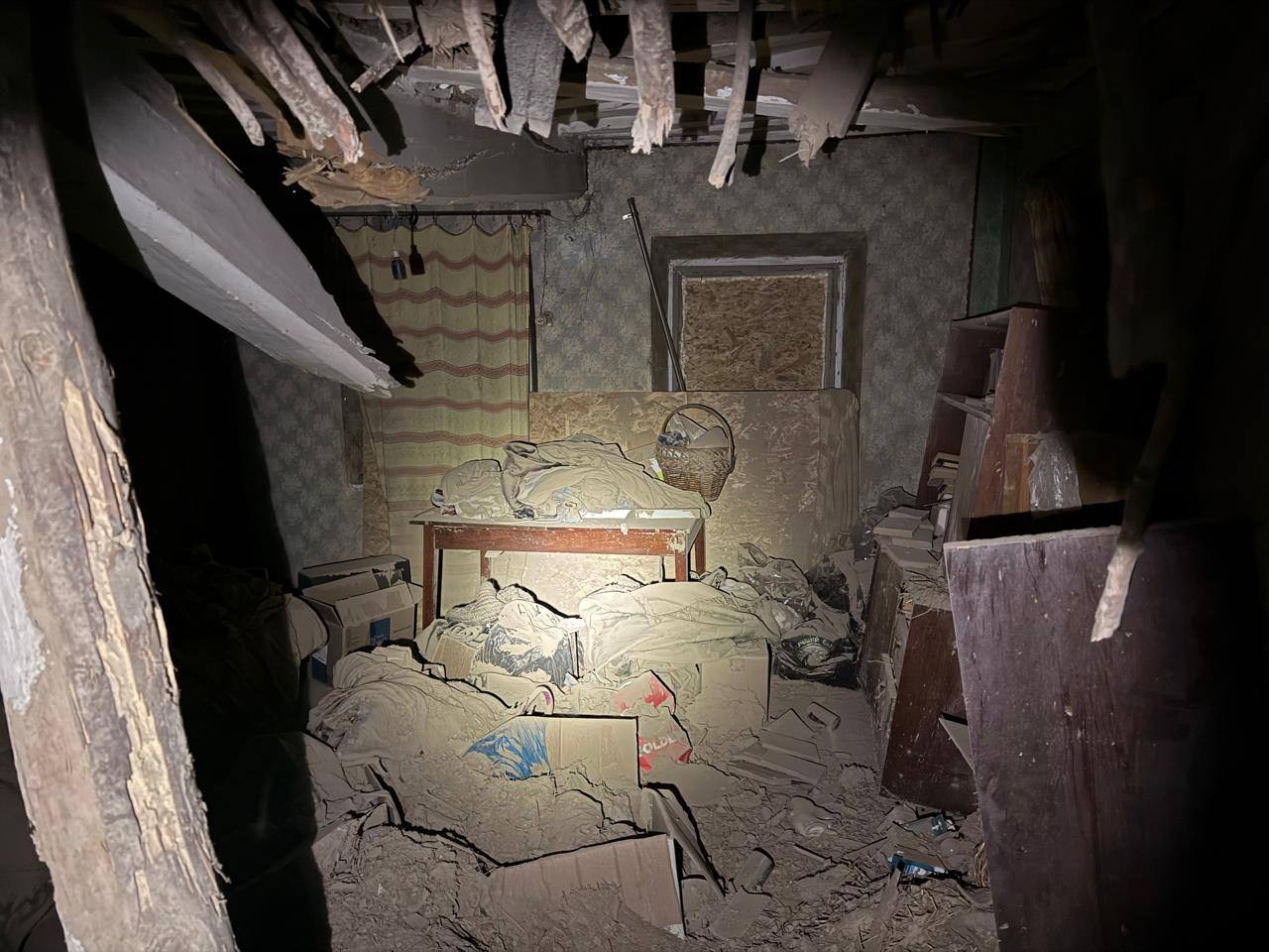 Дрони й артилерія атакували Нікопольщину: є постраждалий та руйнування