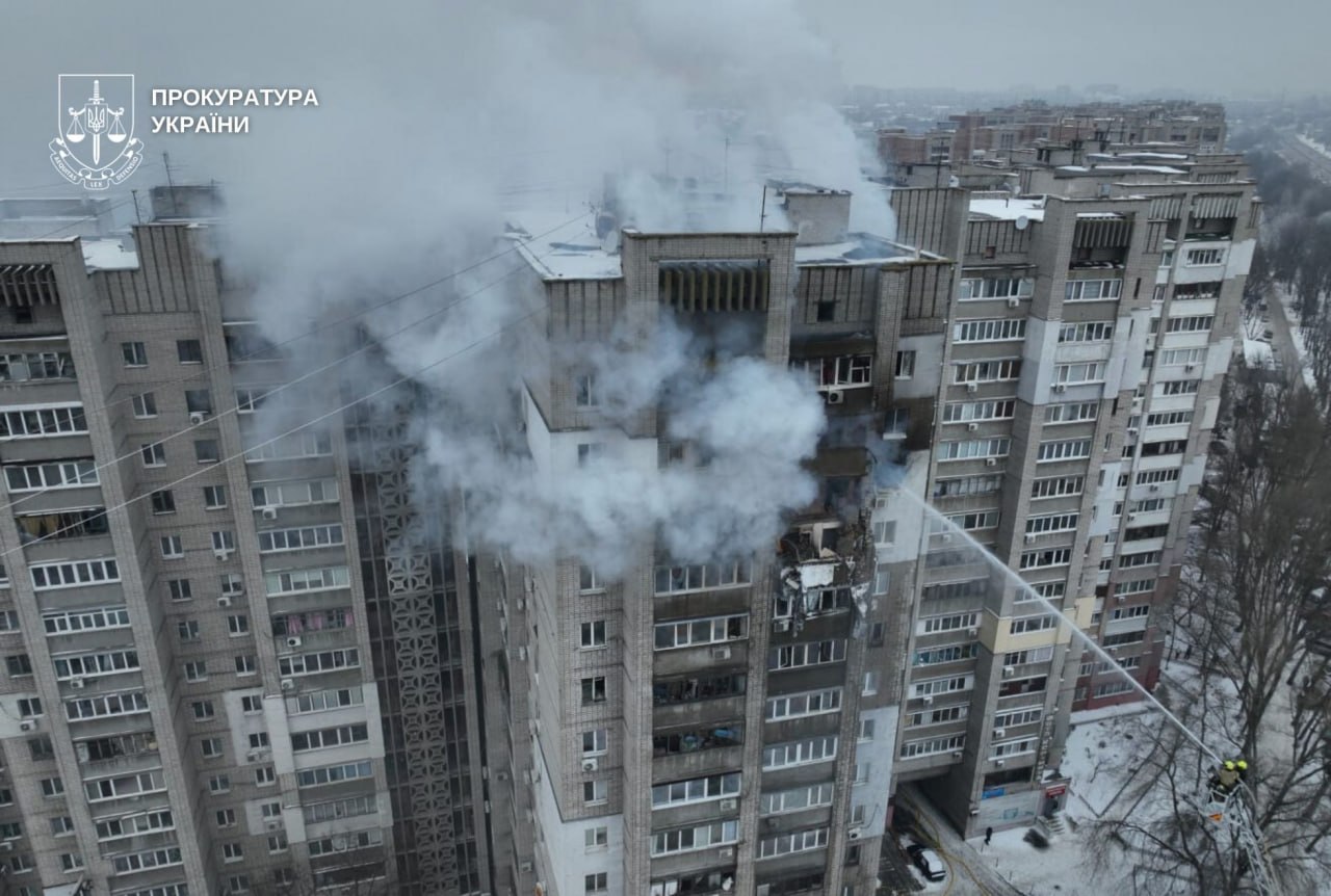 Атака БпЛА по багатоповерхівці Дніпра: врятовано 16 людей, є постраждалі
