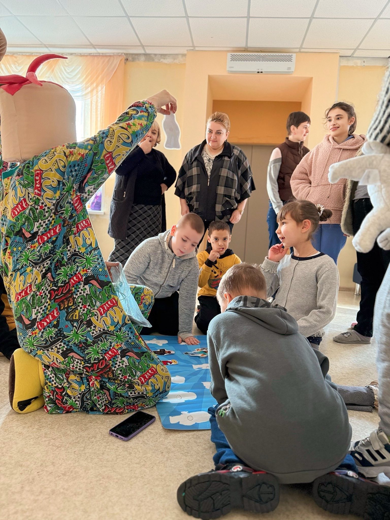 «Бути поруч» для тих, хто живе наче на безлюдному острові