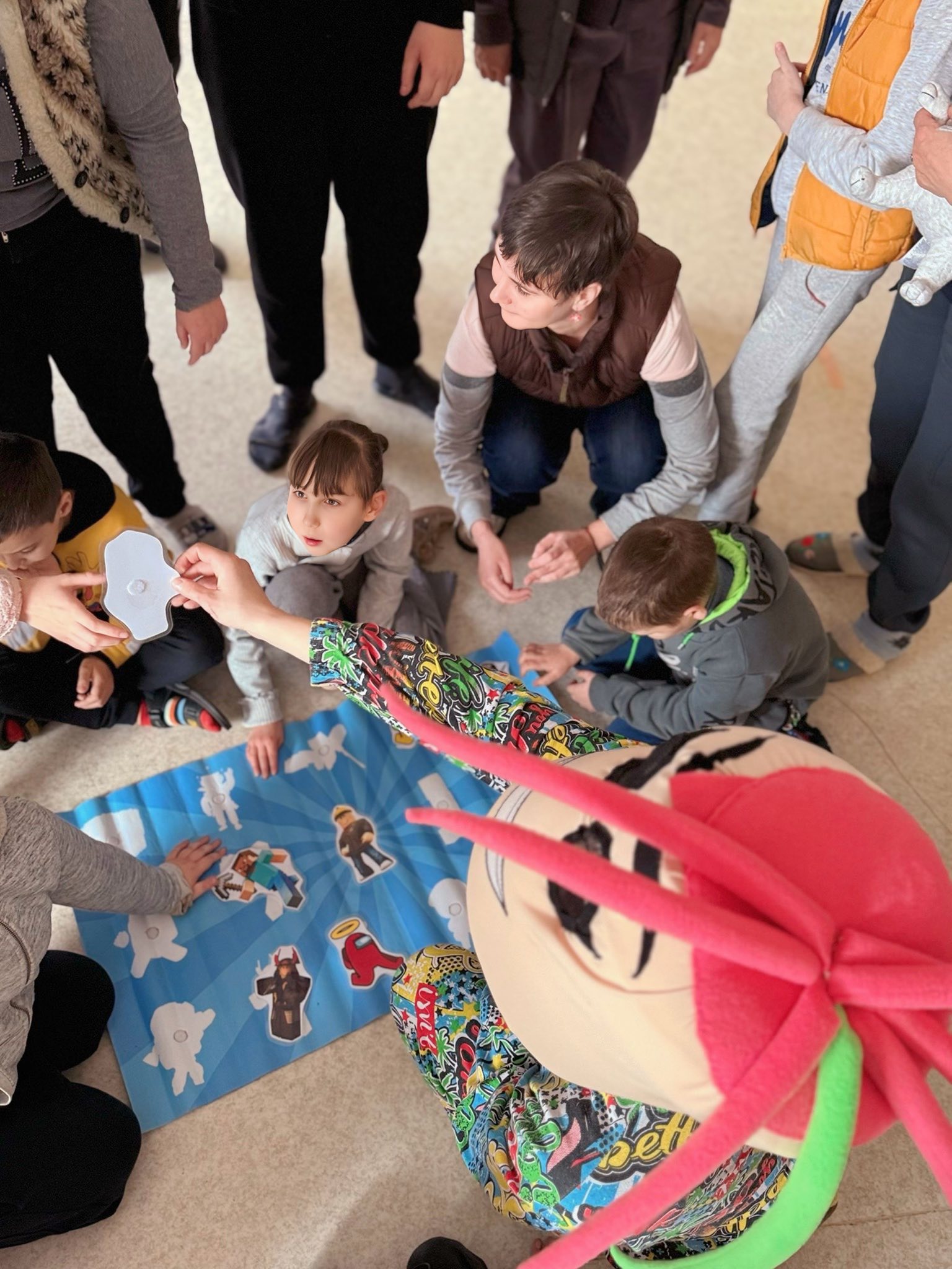 «Бути поруч» для тих, хто живе наче на безлюдному острові