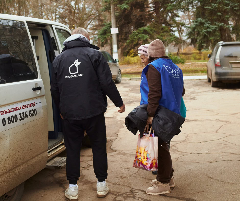Евакуація з прифронтових громад Дніпровщини: перелік організацій, які допомагають людям