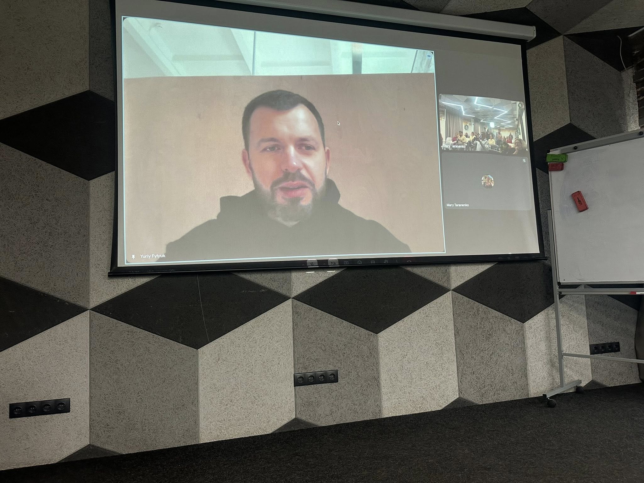 Навіщо Дніпро світові та навіщо ми нашому місту?