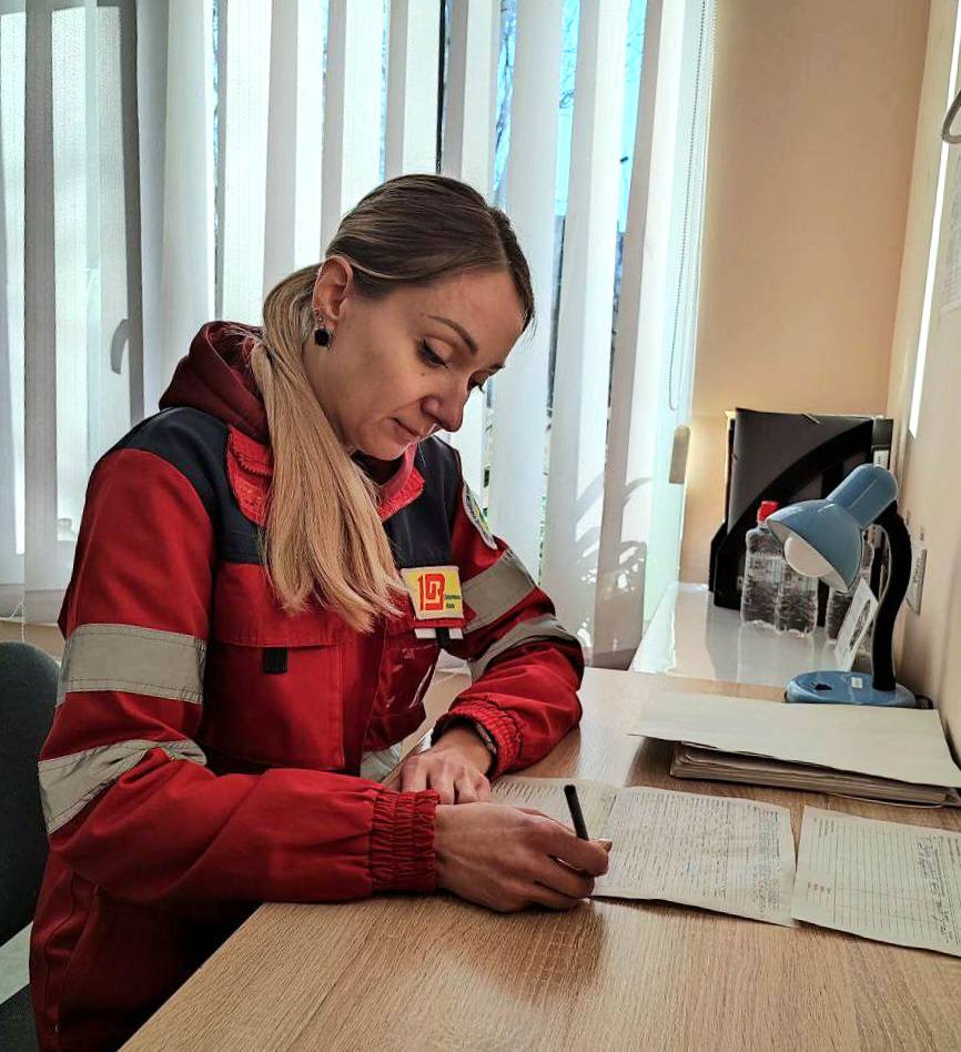 Рятує життя і створює новорічне диво: історія фельдшерки з Кривого Рогу