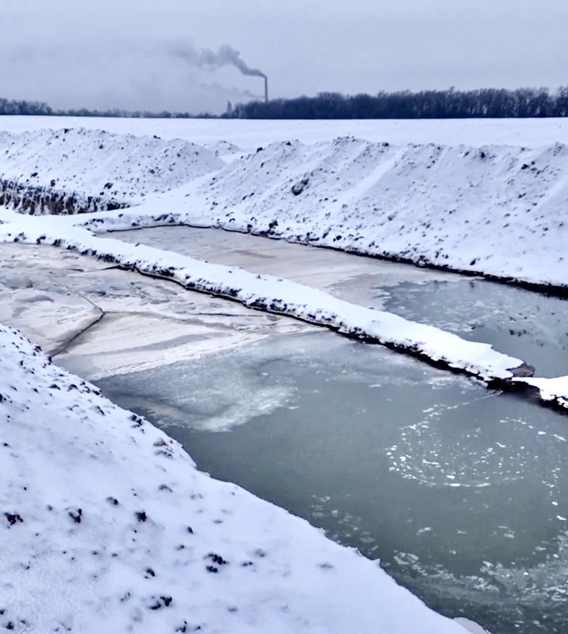 Масштабна аварія на водогоні «Дніпро-Західний Донбас» залишила Тернівку без води