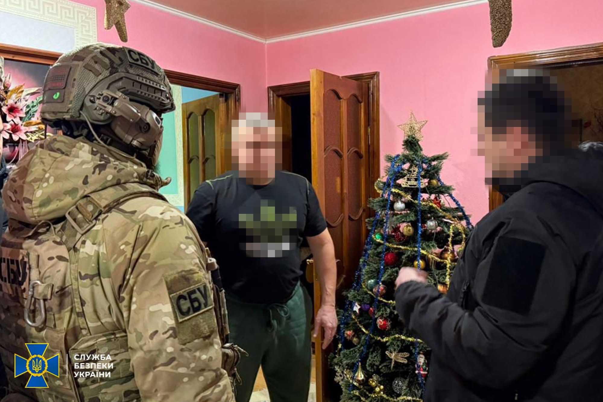 Понад 300 тисяч доларів під час обшуків: СБУ викрила очільницю районної ВЛК на Дніпровщині