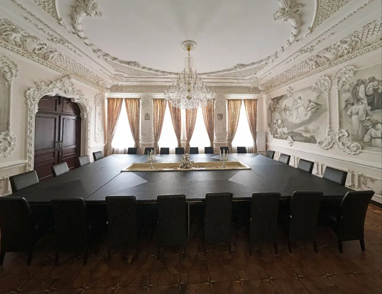 Натисни щоб дізнатись більше про: Маєток з минулого століття: у Дніпрі проведуть екскурсію в особняку Андерегга