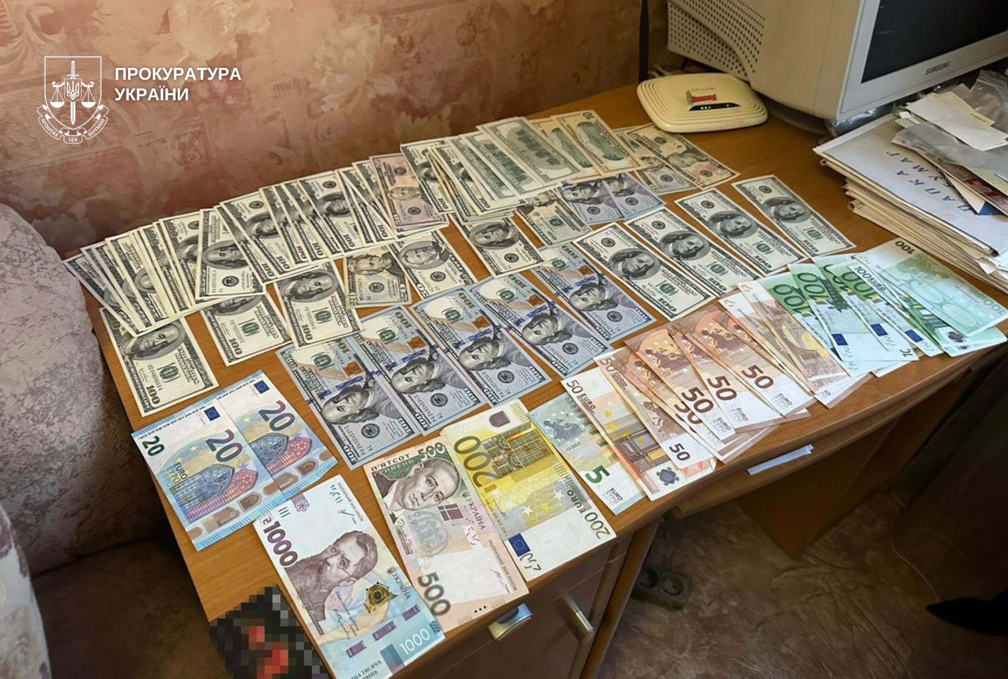 «Заробляли» на відновленні після обстрілів: на Дніпровщині судитимуть групу на чолі з депутатом