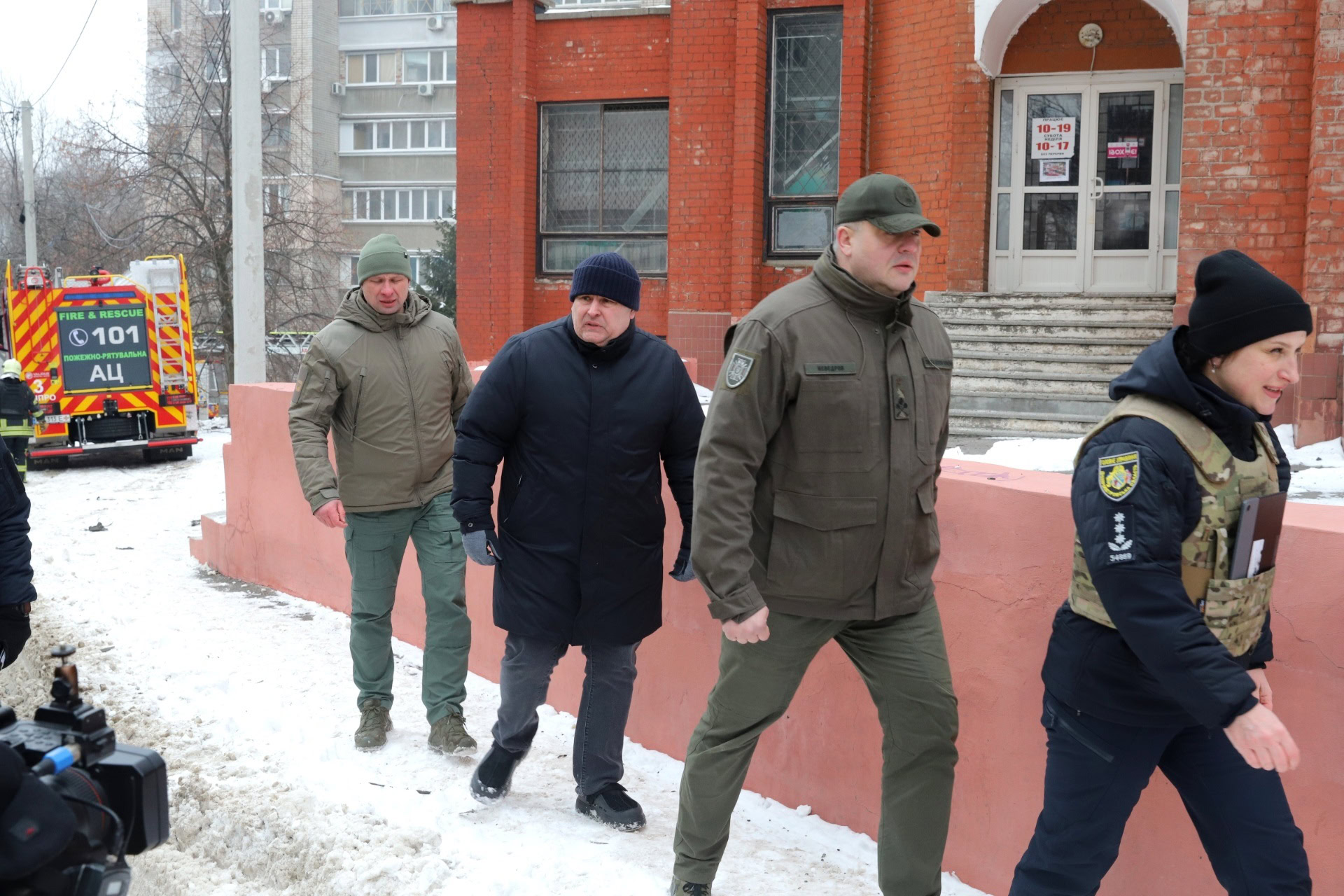 Атака БпЛА по багатоповерхівці Дніпра: врятовано 16 людей, є постраждалі