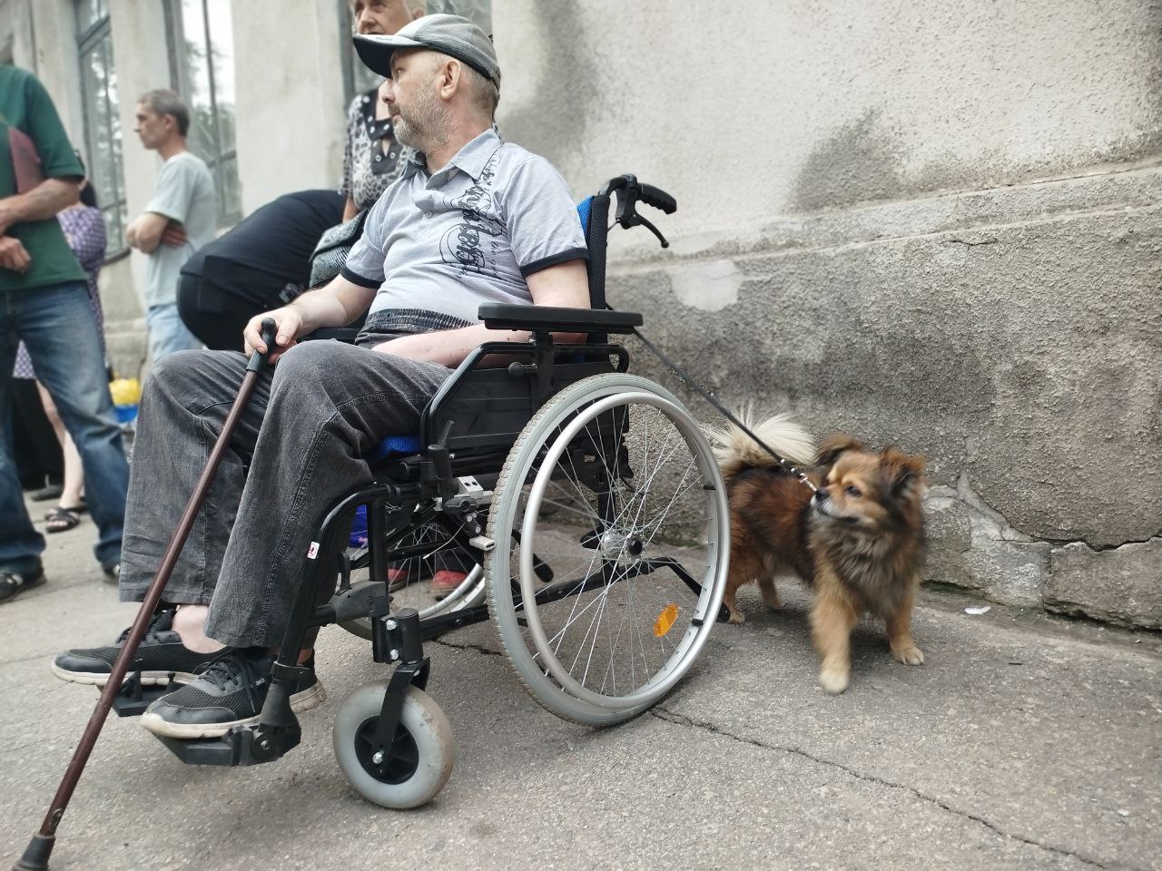 «Я хоча б буду не один»: як люди покидають свої домівки, але з собою рятують тварин