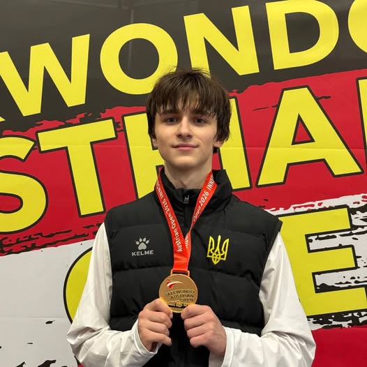 Архіп Шульженко з Кам’янського виграв золото на міжнародному турнірі з тхеквондо в Австрії