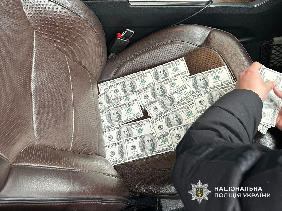 У Дніпрі адвокат за $7 тис. пропонував «вирішити питання» з ВЛК для непридатного до служби