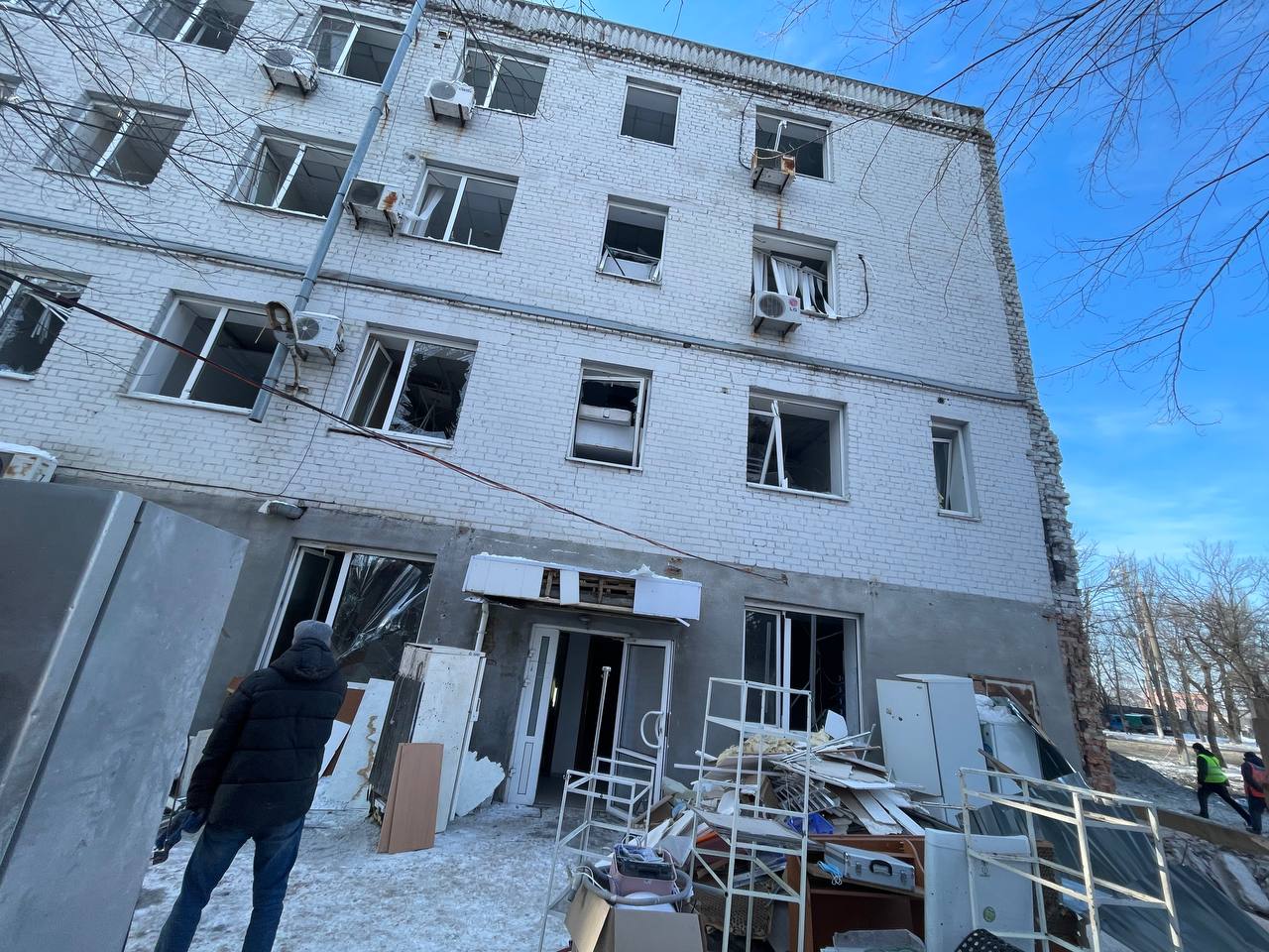 У Дніпрі після другого обстрілу запрацювала ветклініка «Панда»: історія відродження