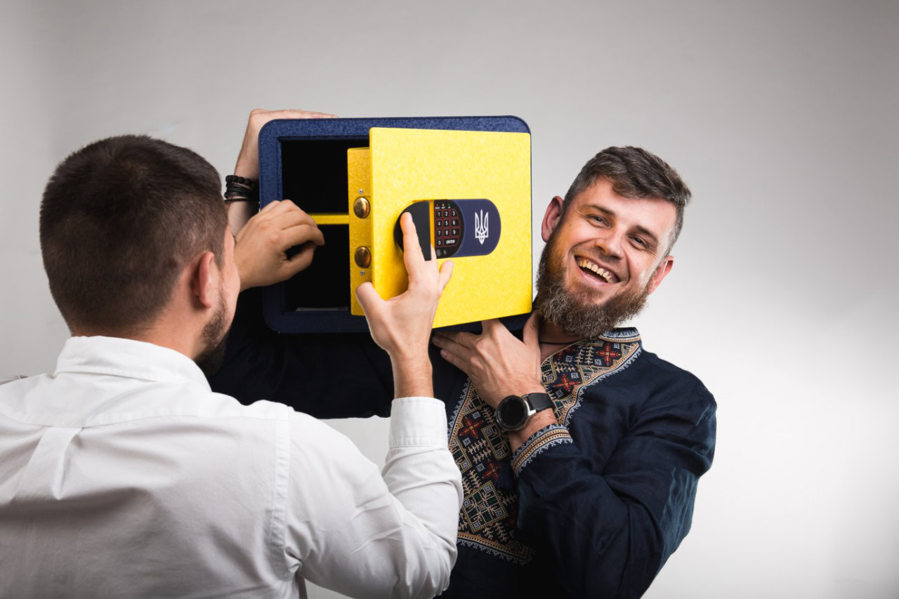 Вирішили поїхати з Дніпра? Розповідаємо, як убезпечити оселю до вашої відсутності