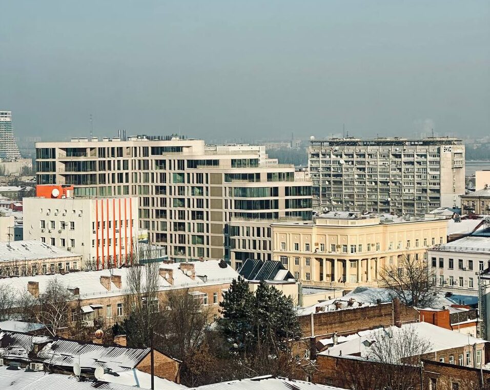 Блекаути, падіння попиту і кадри: січень 2026 року очима бізнесу Дніпра