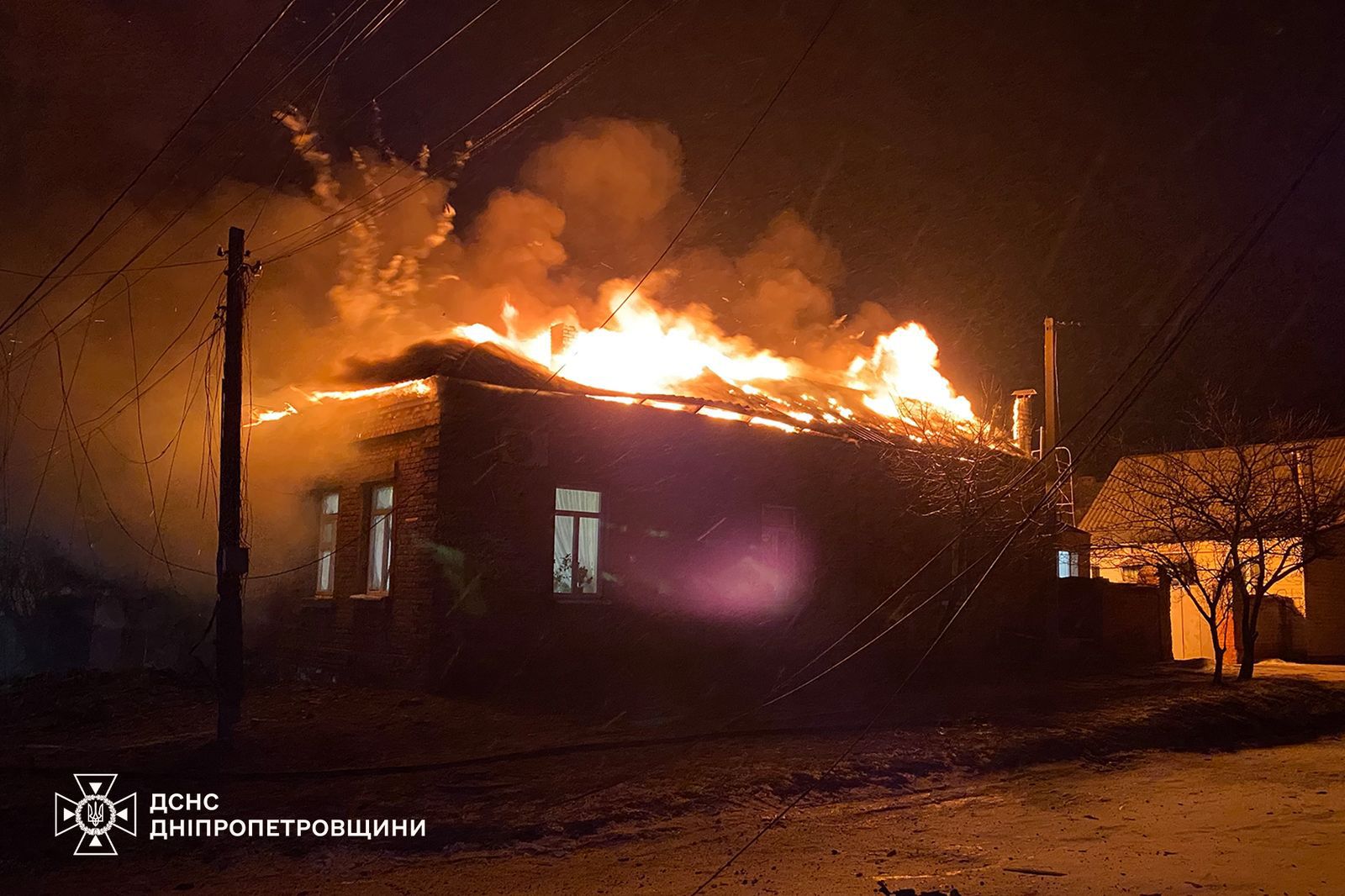 Росія майже всю ніч атакувала Дніпро: серед поранених немовля та 4-річна дівчинка