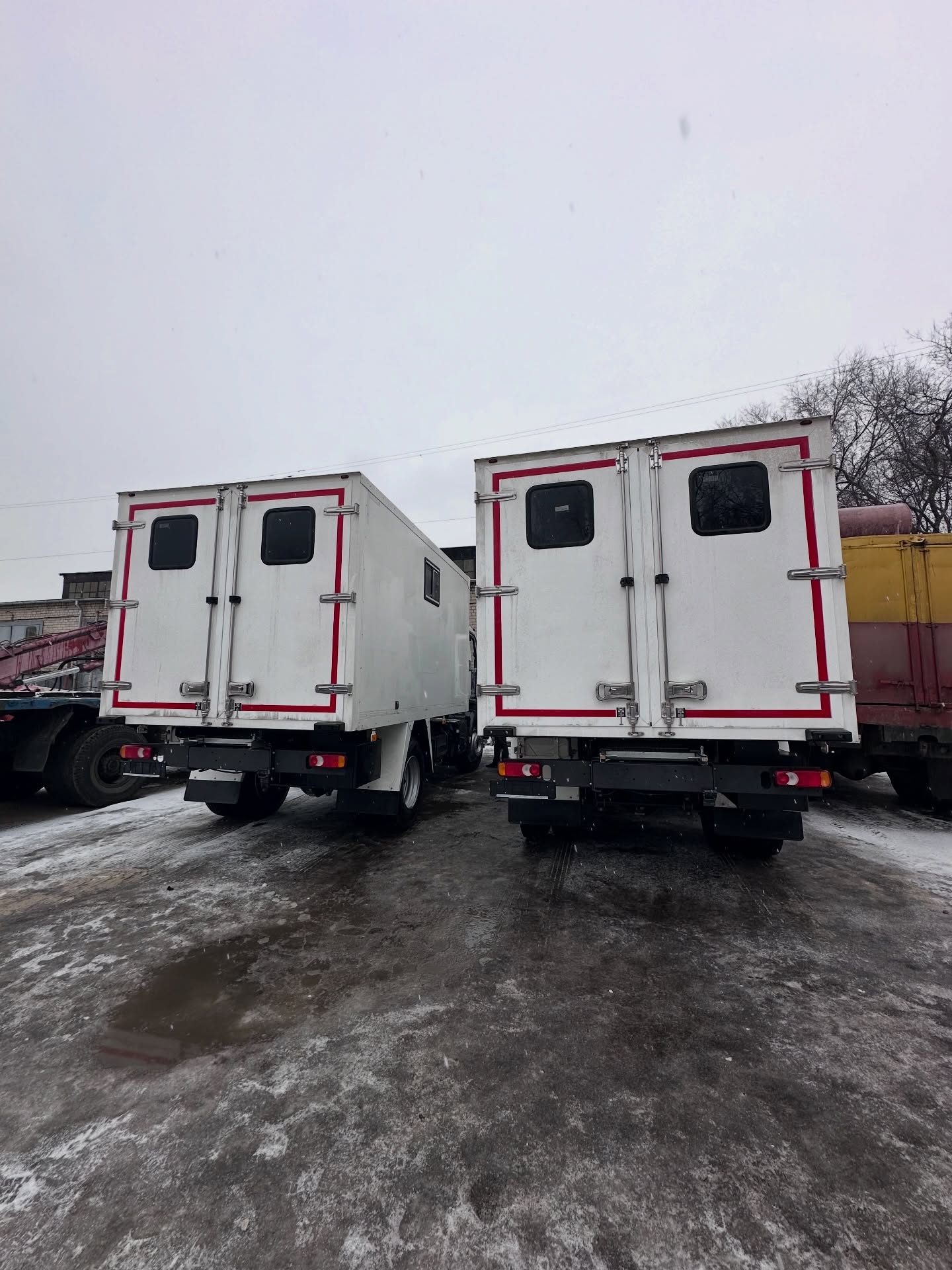 Дніпро отримав нові японські автомайстерні, які допоможуть швидко реагувати на аварії