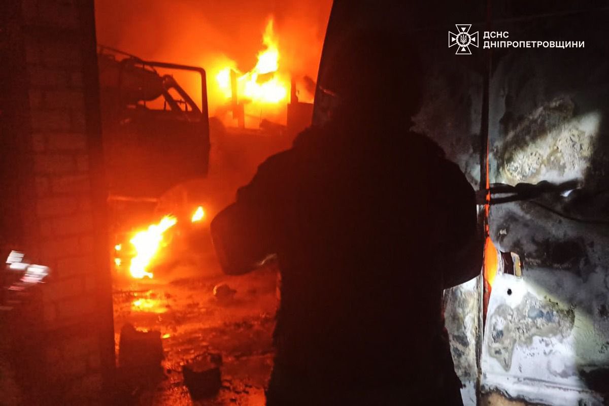 Троє поранених та понад 20 атак: ворог обстріляв три райони Дніпровщини