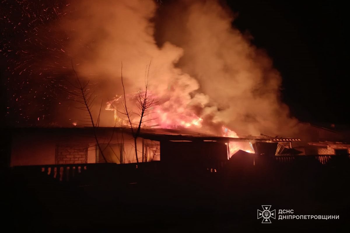 Троє поранених та понад 20 атак: ворог обстріляв три райони Дніпровщини