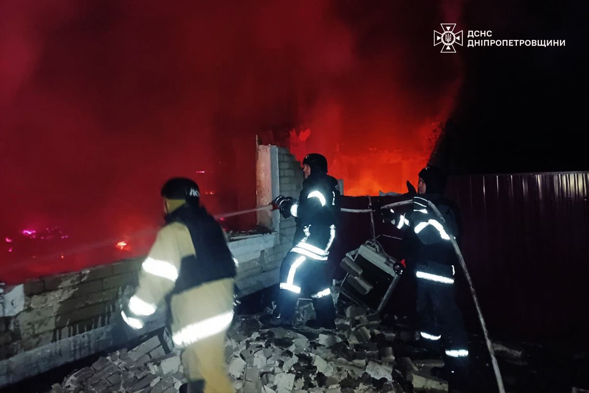 Троє поранених та понад 20 атак: ворог обстріляв три райони Дніпровщини