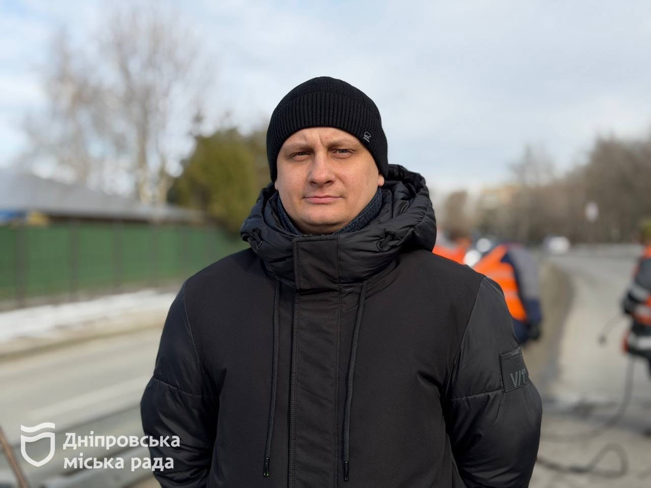 У Дніпрі почали відновлювати дороги після морозів: які ділянки ремонтують першочергово