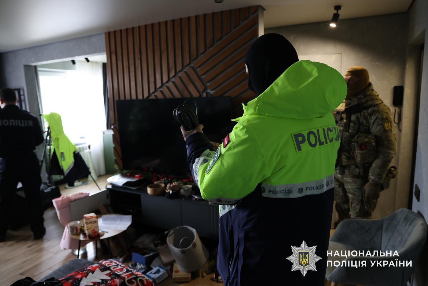 Майже 21 млн грн і 11 затриманих: у Дніпрі ліквідували мережу шахрайських кол-центрів